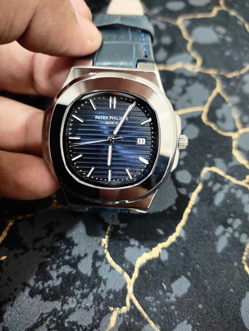 DialKing Heritage — Gold Dress Watch | Premium Gift Box | Inspired Elegance | Pakistan