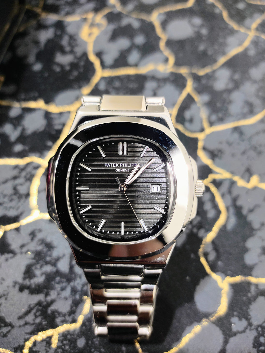 DialKing Atelier — Collector Grade Dress Watch | Exhibition Caseback | 21 Jewel Auto | Pakistan