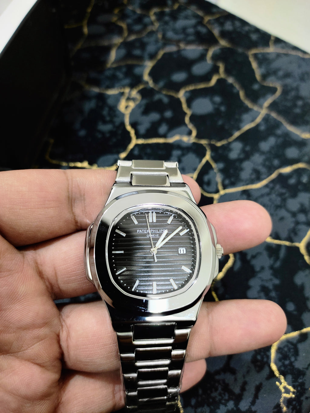 DialKing Atelier — Collector Grade Dress Watch | Exhibition Caseback | 21 Jewel Auto | Pakistan