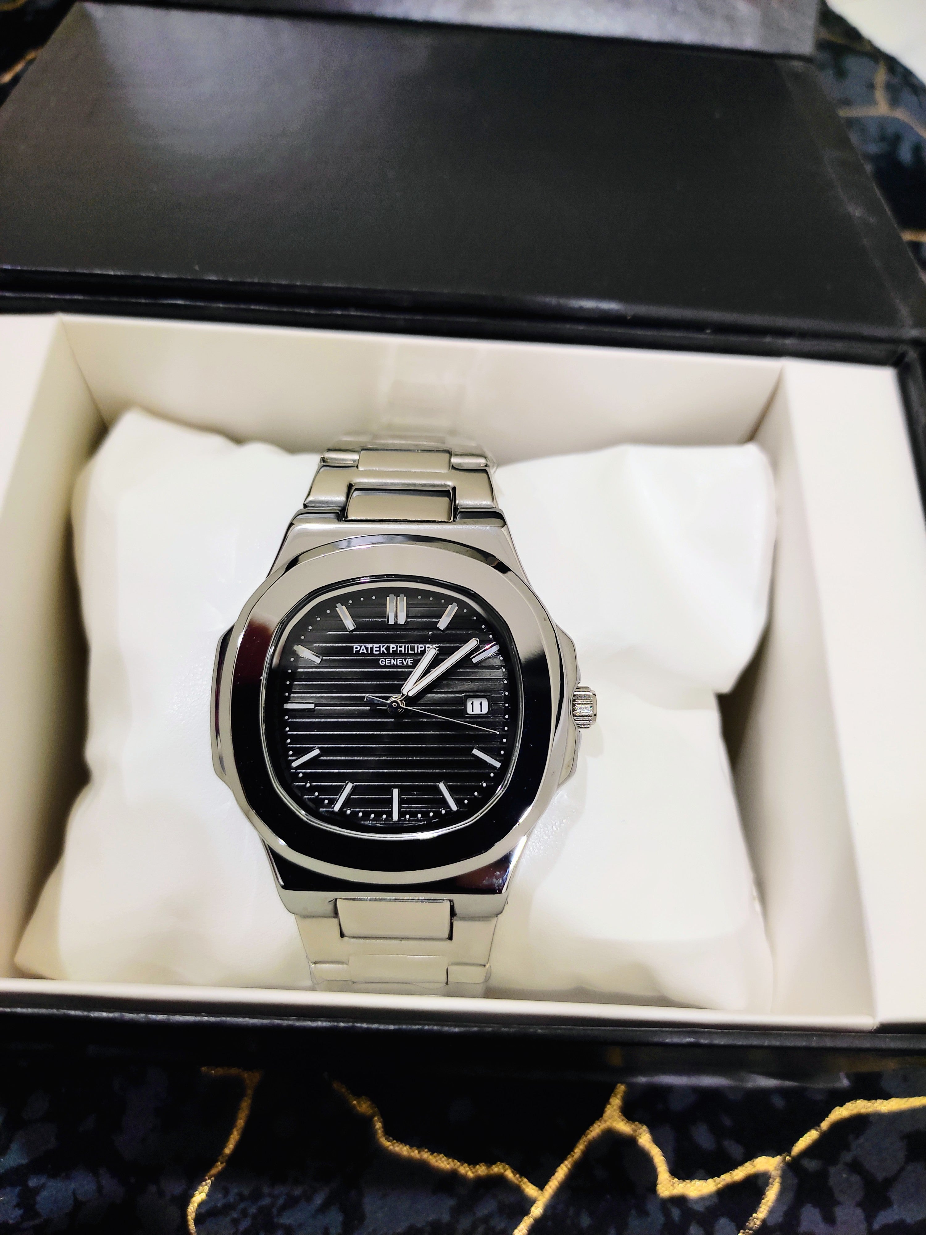 DialKing Atelier — Collector Grade Dress Watch | Exhibition Caseback | 21 Jewel Auto | Pakistan